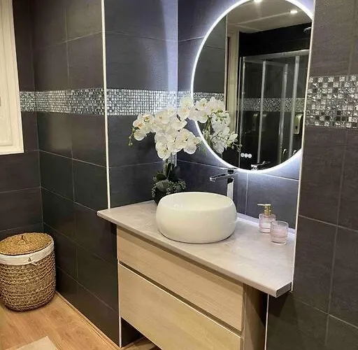 T3 Standing Апартаменти *